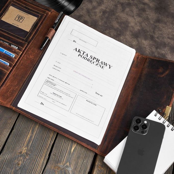 Skórzany brązowy biwuar A4 organizer Paolo Peruzzi T-43-HBR