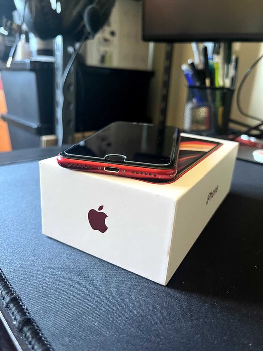 Iphone SE RED 2020 128GB Usado