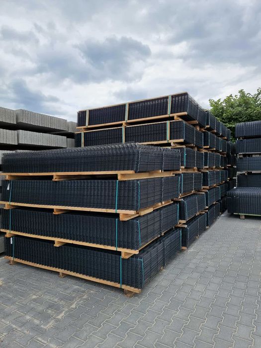 NOWE słupki ogrodzeniowe60×40 o wysokości 2200 antracyt i czarnym.