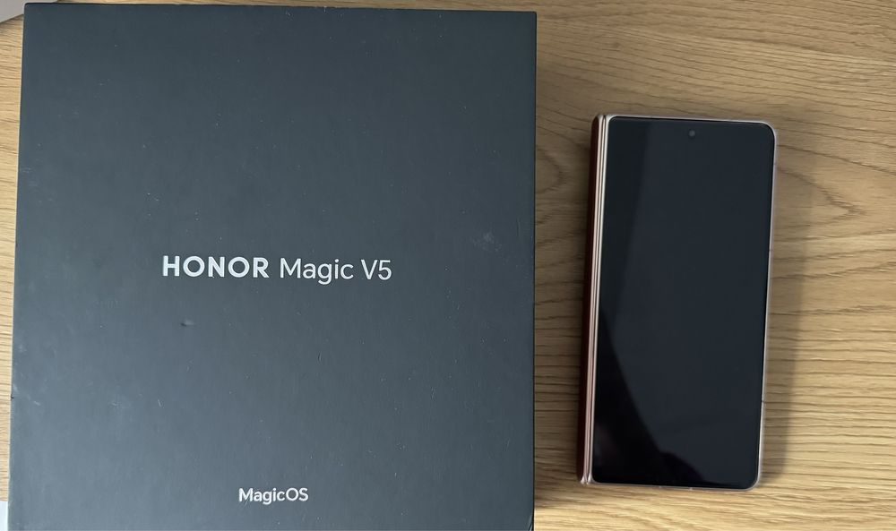 Складаний телефон Honor Magic V5