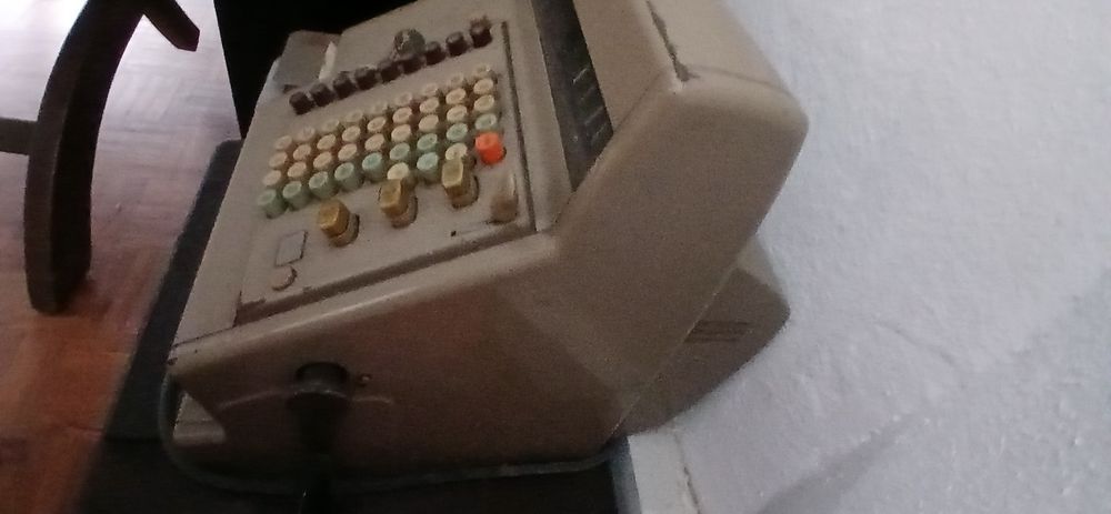 Caixa registadora antiga