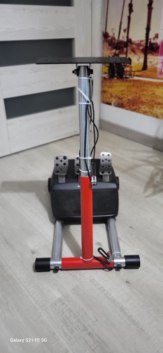 Stojak do kierownicy z pedałami