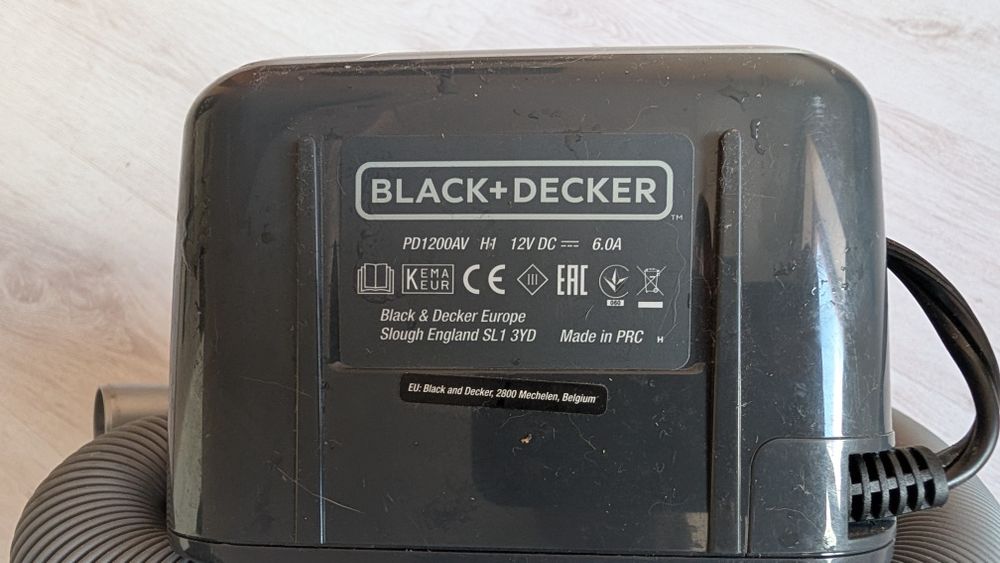 Автомобільний пилосос Black & Decker Dustbuster Flexi Auto PD1200AV — повна комплектація
