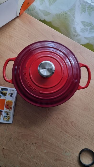 Garnek żeliwny emaliowany LE CREUSET 4.2 L.