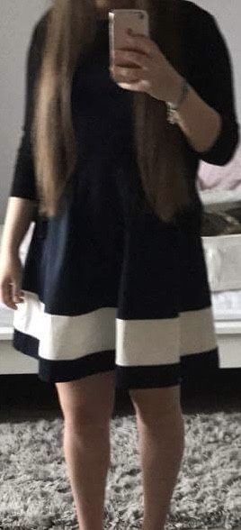 Granatowa sukienka