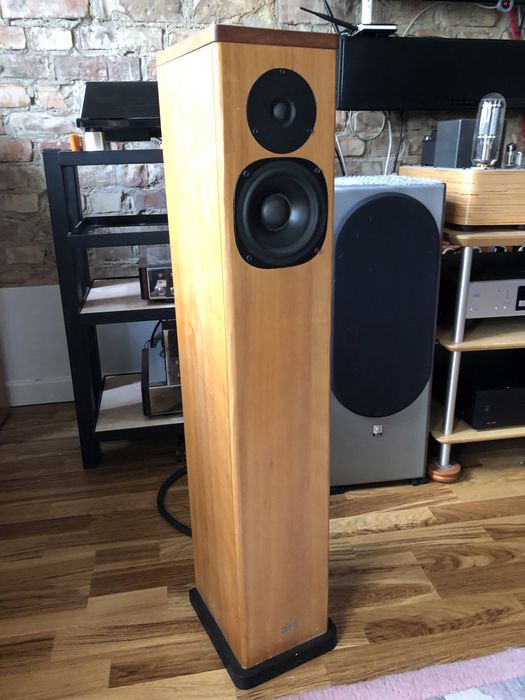 ART  Loudspeaker Illusion One