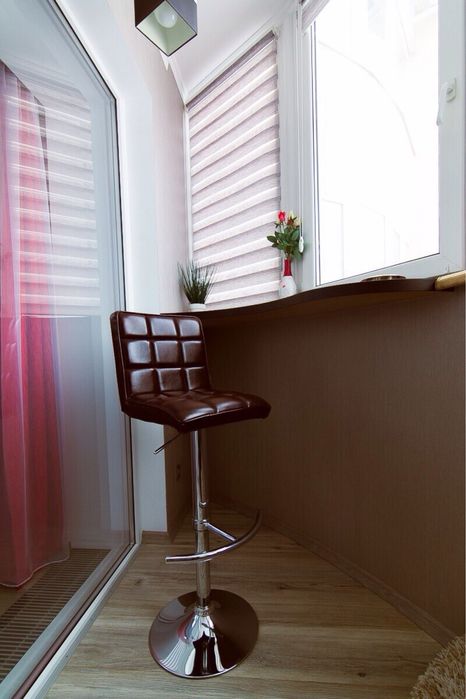 центр міста вулиця Харківська 3/2 новобудова