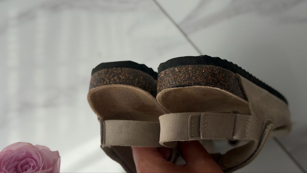 Zara босоніжки 35 р