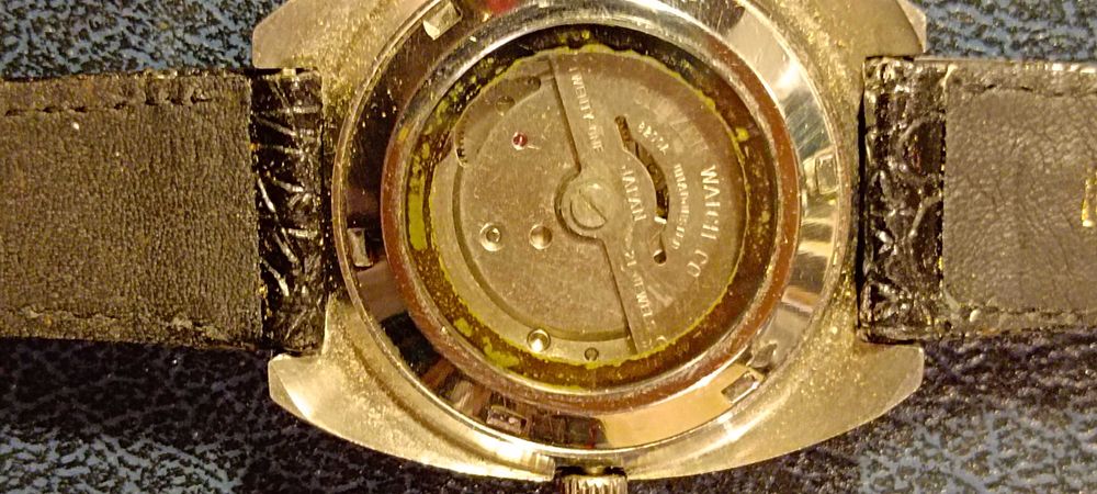 Citizen Black automático