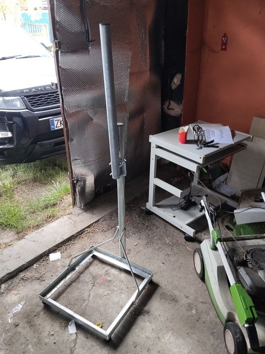 Stojak do telewizji satelitarnej