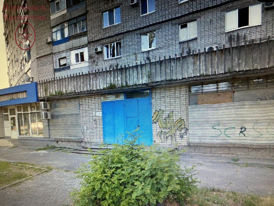 Продам комерційне приміщення на 1 Занасипі 300 м2