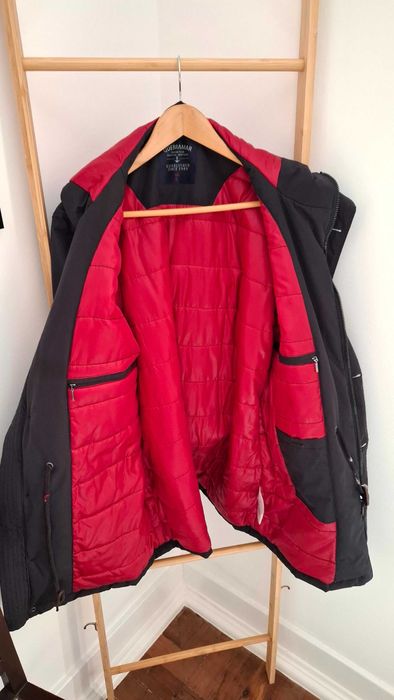 Casaco Quebramar L | Parka preta com interior vermelho