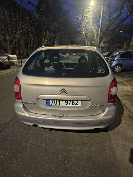 Citroen xasara picasso 1.8 бензин 2002