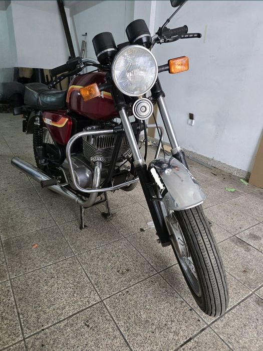 Moto Jawa 350 restaurada