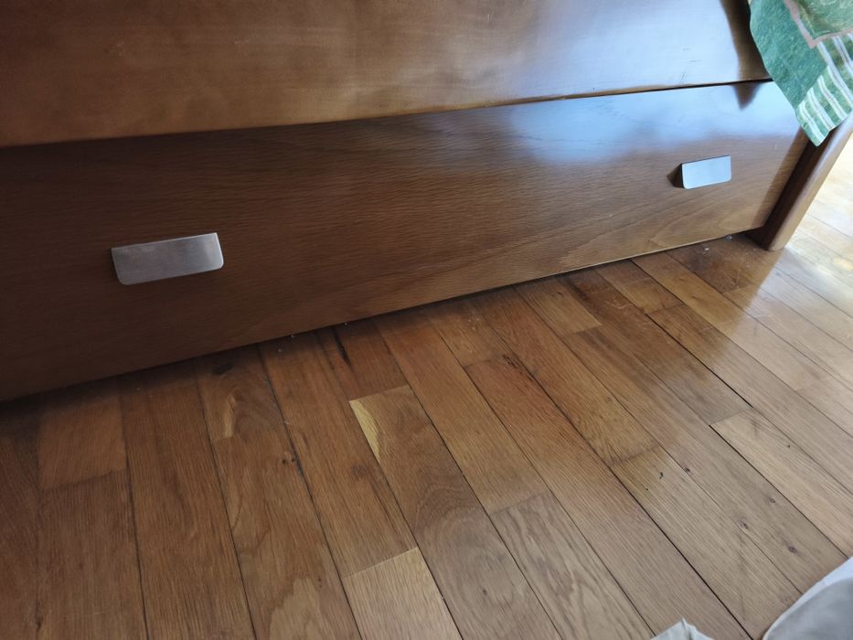 Cama  solteiro de cerejeira com gavetas