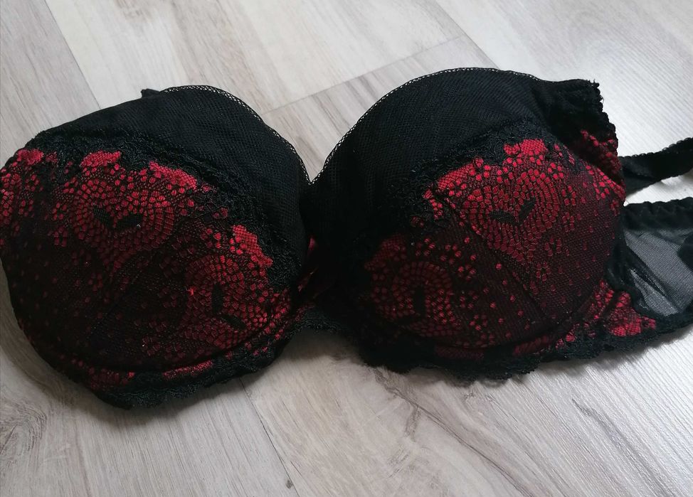 Biustonosz czerwony czarny 80 B