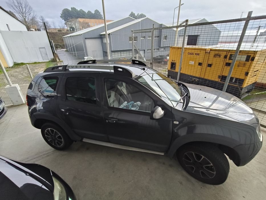 Dacia Duster  só com 64000 — photo 2