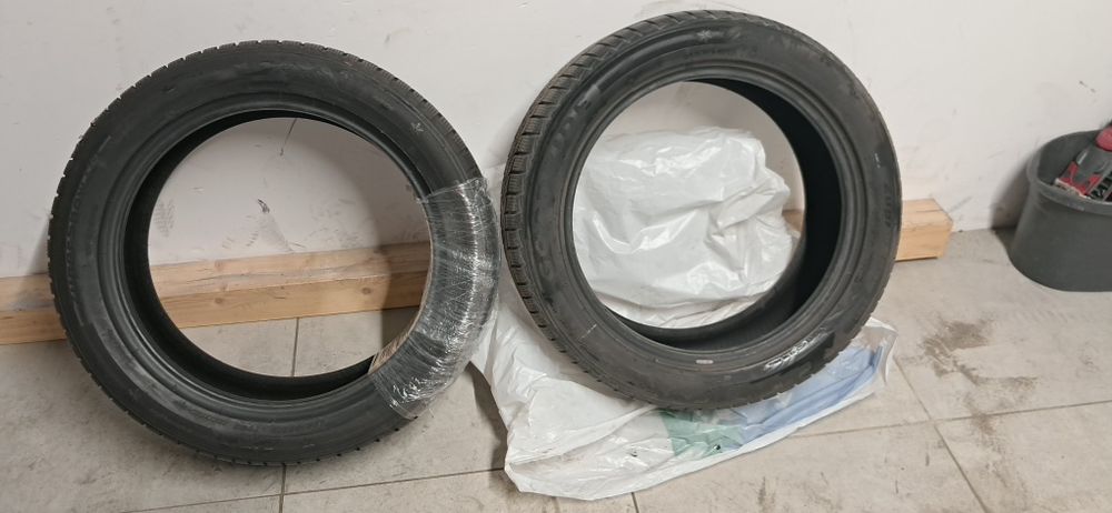 Para opon 235/50/19 zimówki