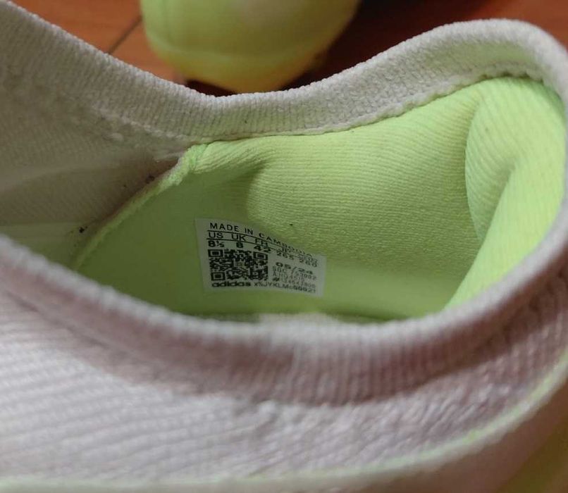 нові футбольні бутси Adidas X Crazyfast.3 Laceless