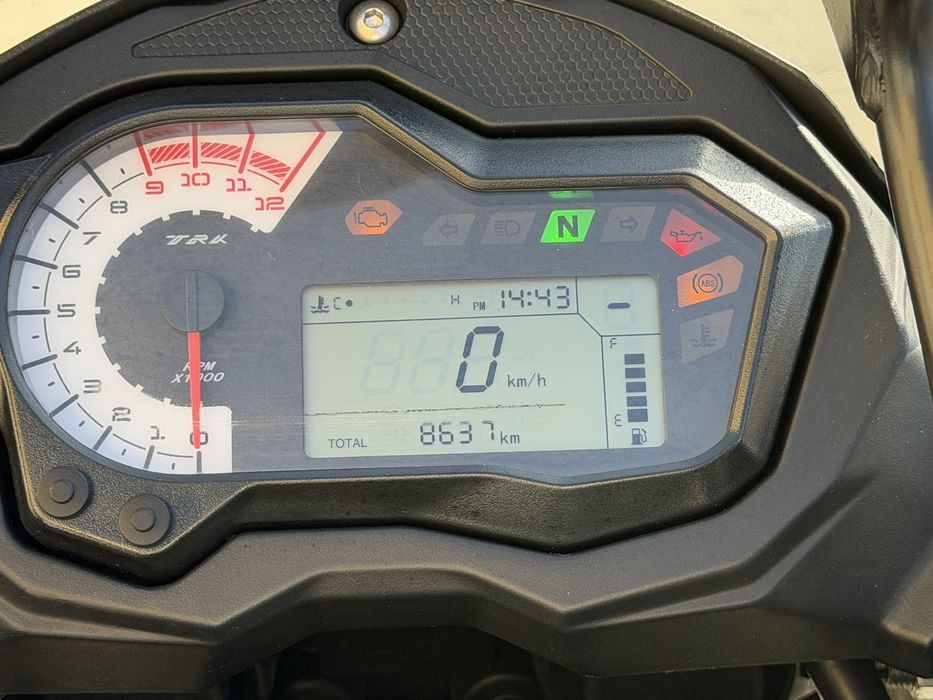 Benelli TRK 502X – 2022 | 8.600 km | Excelente Estado - Negociavel