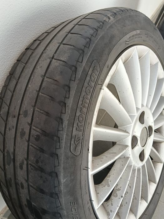Pneus Usados com jantes e parafusos 195/55R16
