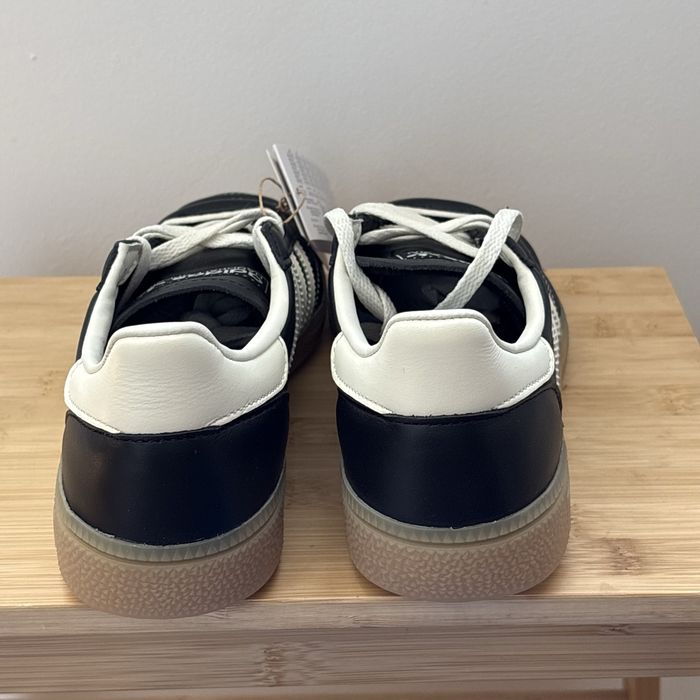 Ténis Adidas Handball Spezial Woman’s Pretos em Pele (37 and 1/3)