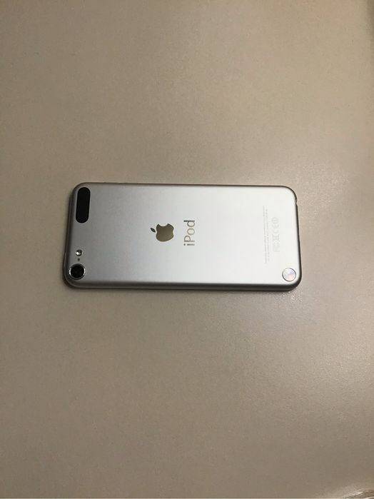 iPod 5 32 gb + чехол