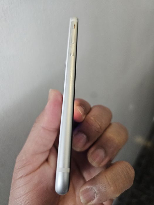 Iphone SE...64gb