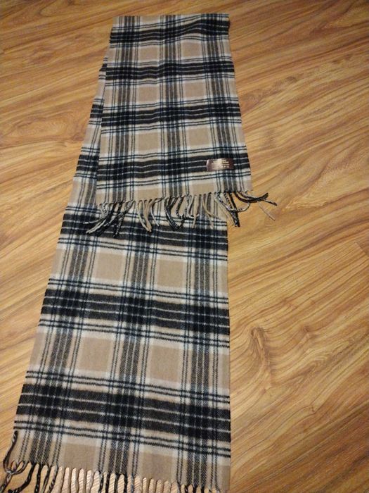 Szalik kaszmirowy (60% cashmere, 40% żywa wełna)