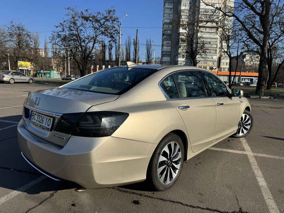 Honda Accord 9 Hybrid 2014