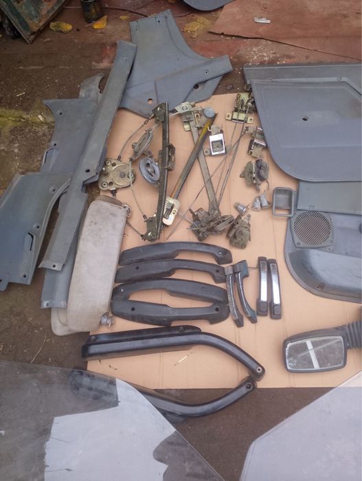 Иж 2717 2126 Ода передні склопідйомники карти дверей ручки замки