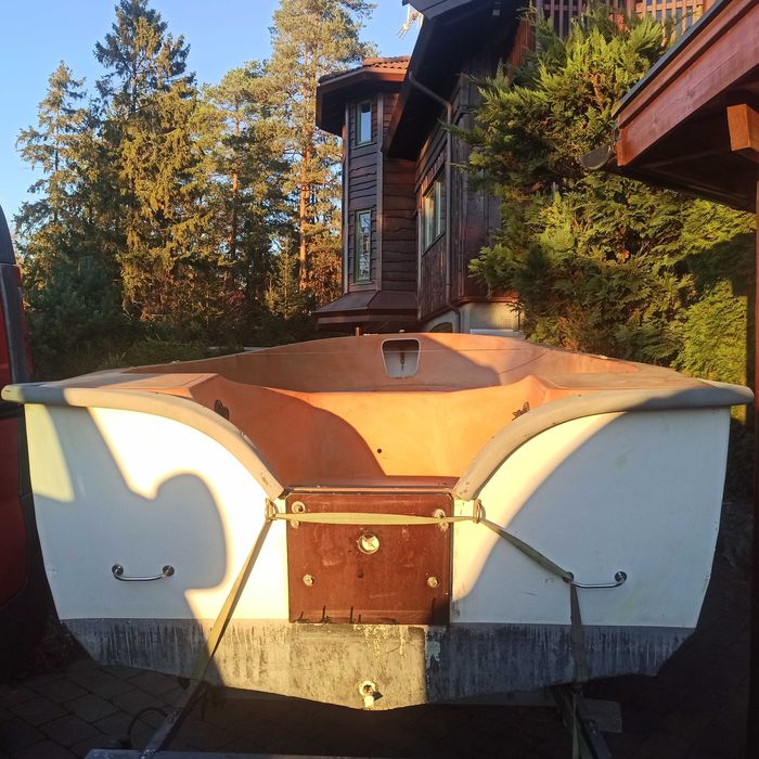 Łódz wędkarsko - rekreacyjna 4.9 m