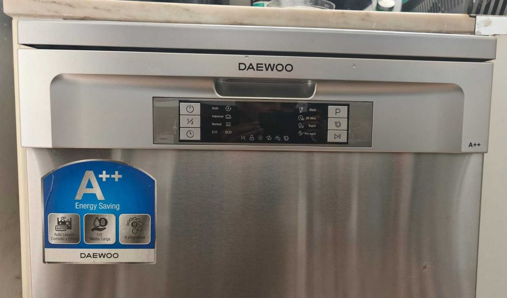 Máquina de Lavar Loiça Daewoo A++ Energy Saving – Económica e Eficiente!