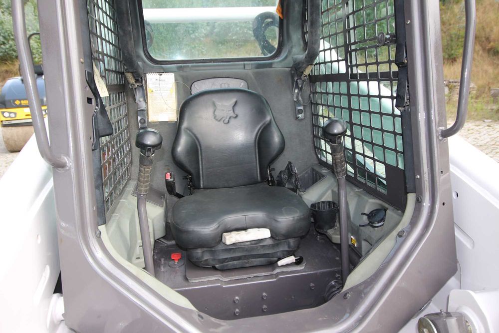 Mini Carregadora de rastos tração Bobcat T 590