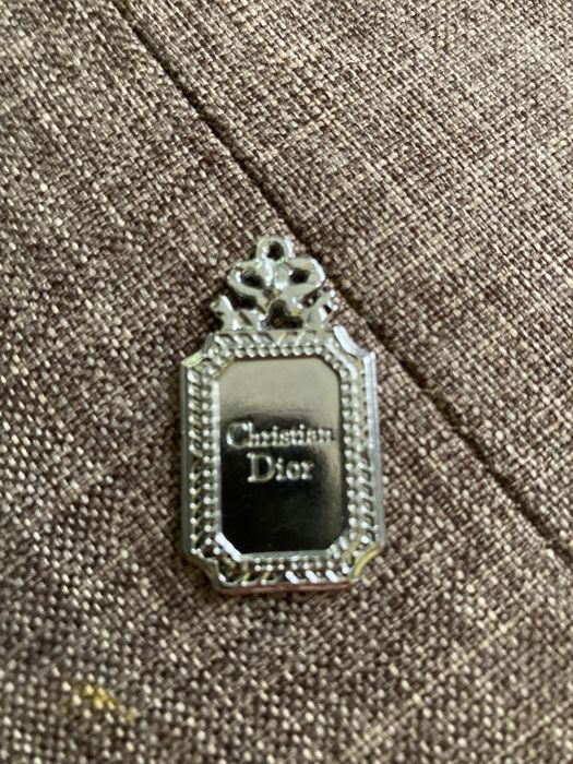 Продається декоративні емблеми Christian Dior (2 шт.)
