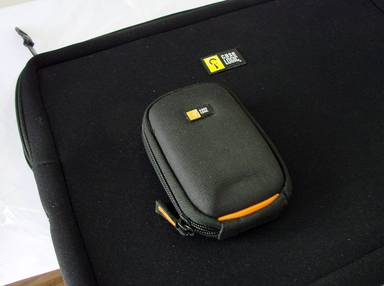 CASE LOGIC | Pasta Protetora Portatil + Bolsa Máquina Fotográfica
