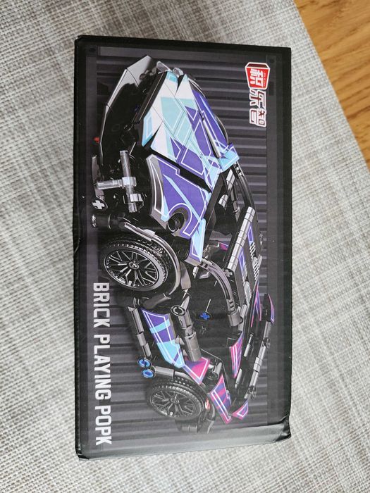 Конструктор LAMBORGHINI Technic на 688 деталей, спортивний автомобіль