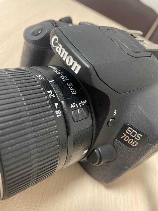 Фотоаппарат Canon 700d + объектив 18-55