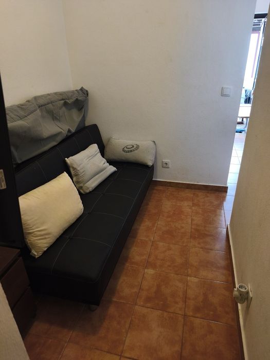 Casa pequena na Trafaria com quintal