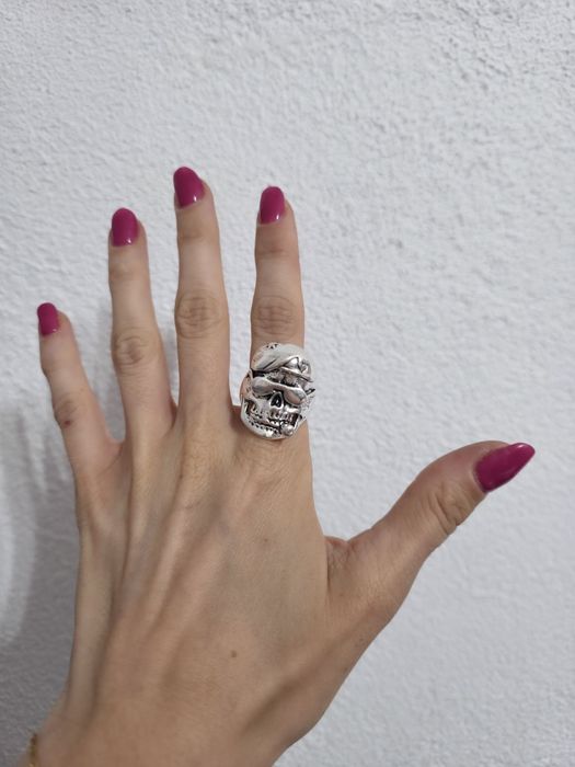 Srebrny pierścionek pierścień sygnet czaszka alternative Gothic emo y2