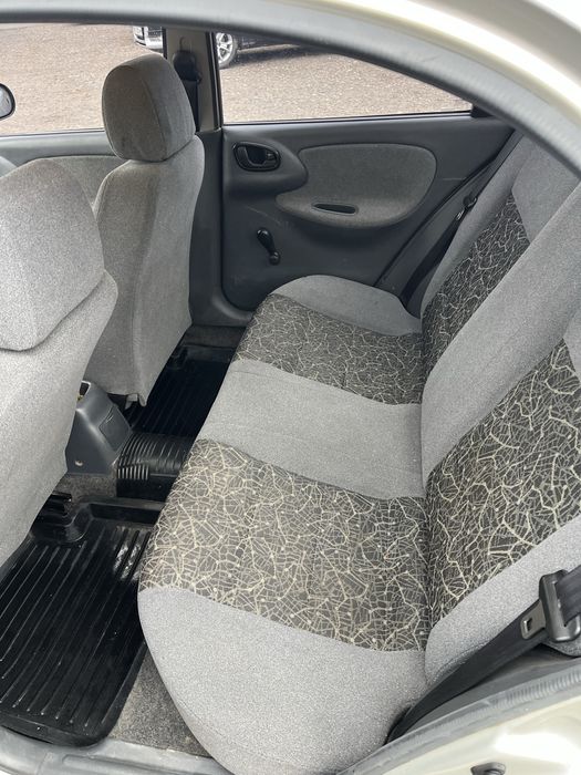 Автомобіль Daewoo Sens