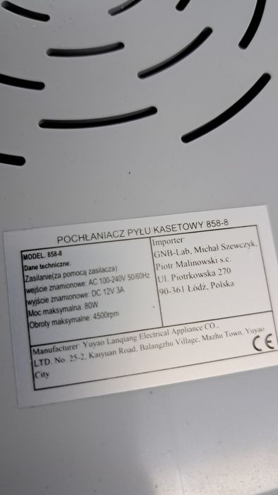 Pochłaniacz do pyłu manicure