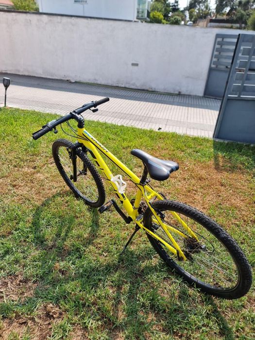 Bicicleta DEED amarela