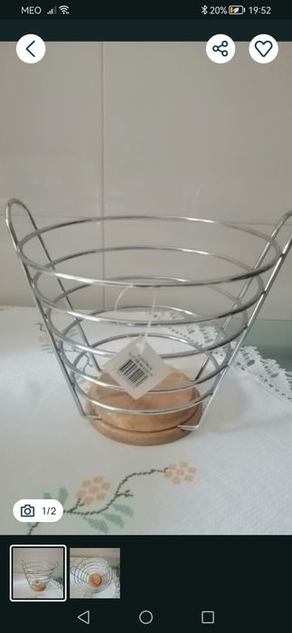 Nossa Senhora em gesso +Estatueta em marfinite com base em madeira+ fruteira em metal