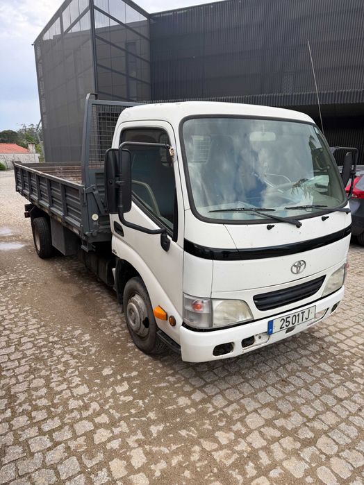 Toyota dyna tribasculante