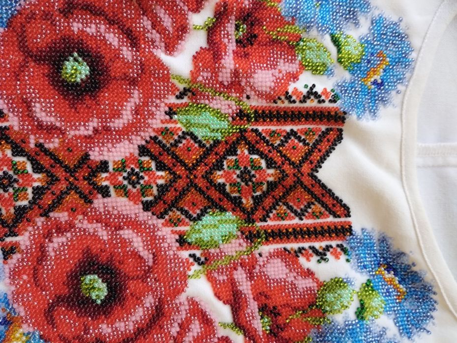 Шикарне вишите плаття бісером, льон 42 р, S