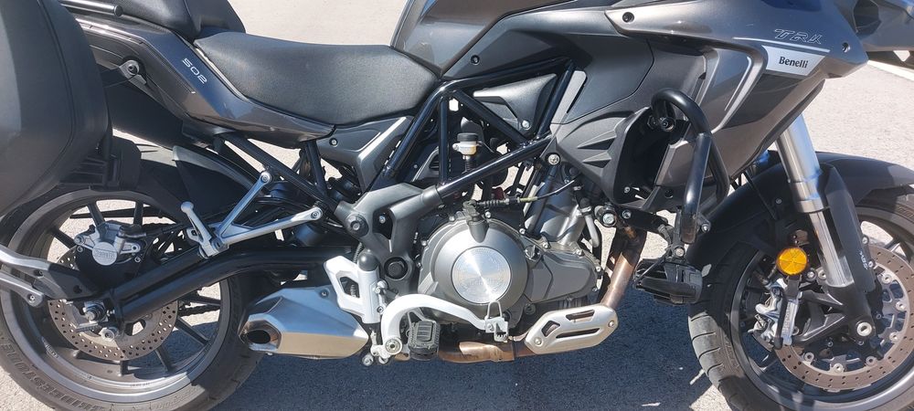 Mota Benelli TRK 502
