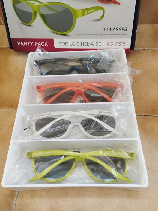 Conjunto de 4 óculos 3D - NOVOS