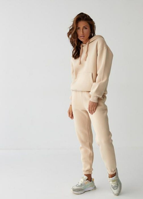 Жіночий костюм, женский костюм