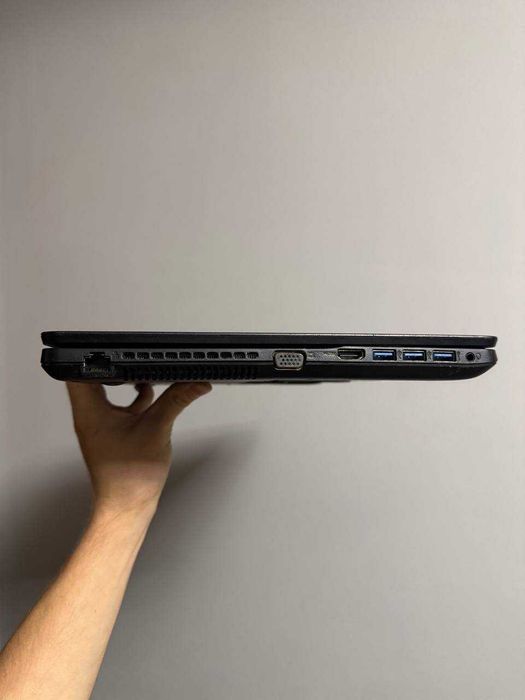 Ноутбук під відновлення/запчастини 15.6 Fujitsu LifeBook A556 i5 6200u